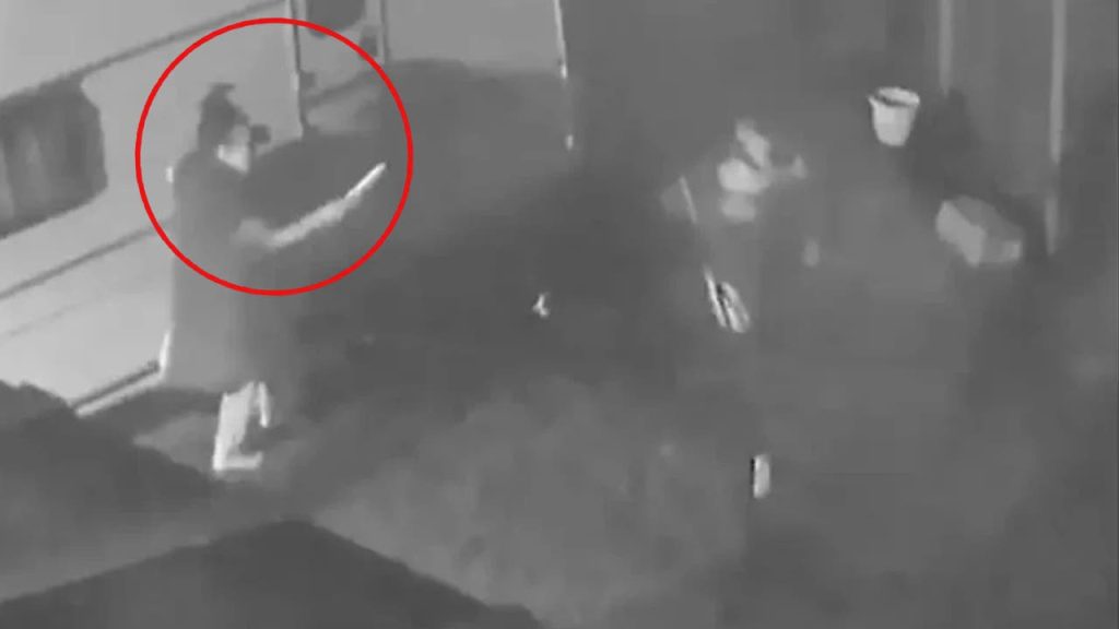رسالة على “تيندر” تحوّل ليلة عيد الميلاد إلى جريمة قتل مروعة (فيديو)